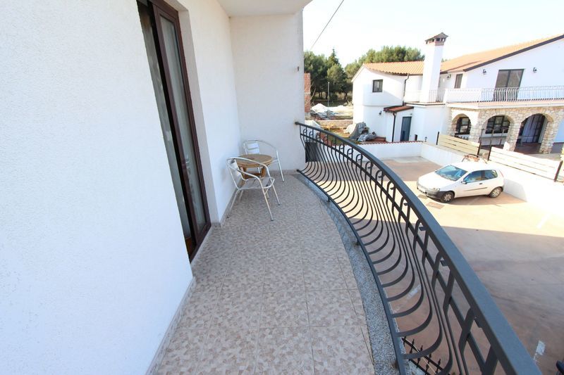 Apartments Villa Mara Ровин Екстериор снимка