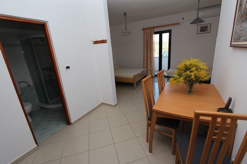Apartments Villa Mara Ровин Екстериор снимка