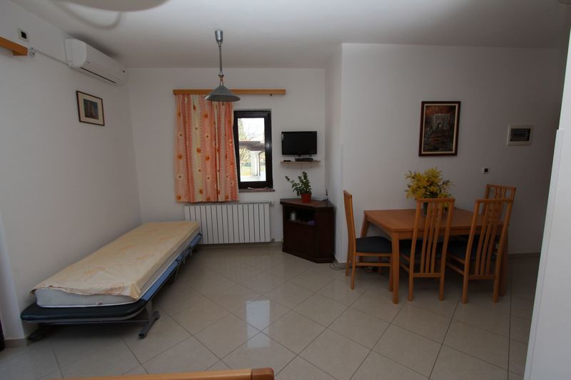 Apartments Villa Mara Ровин Екстериор снимка