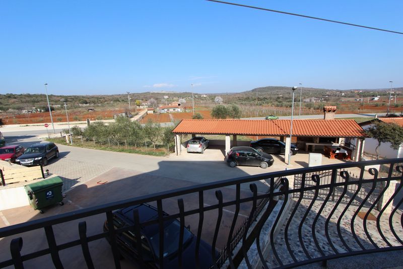 Apartments Villa Mara Ровин Екстериор снимка