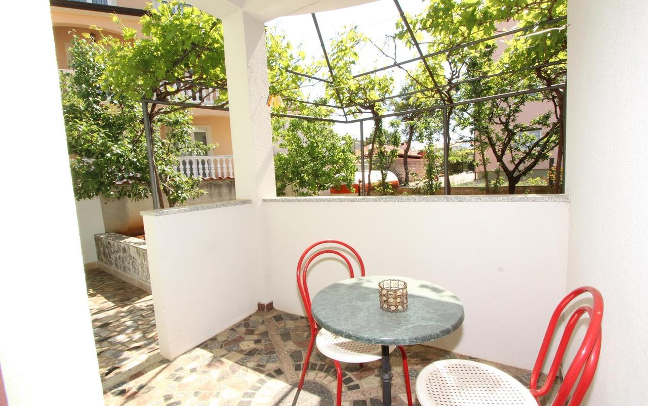 Apartments Villa Mara Ровин Екстериор снимка