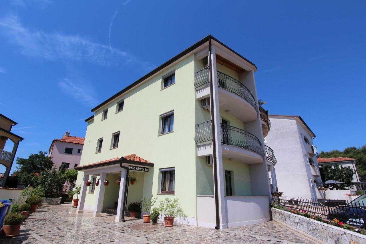 Apartments Villa Mara Ровин Екстериор снимка