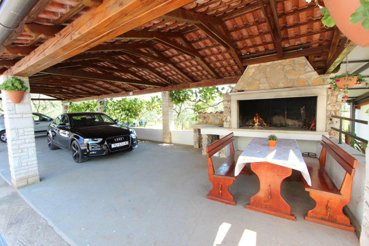 Apartments Villa Mara Ровин Екстериор снимка