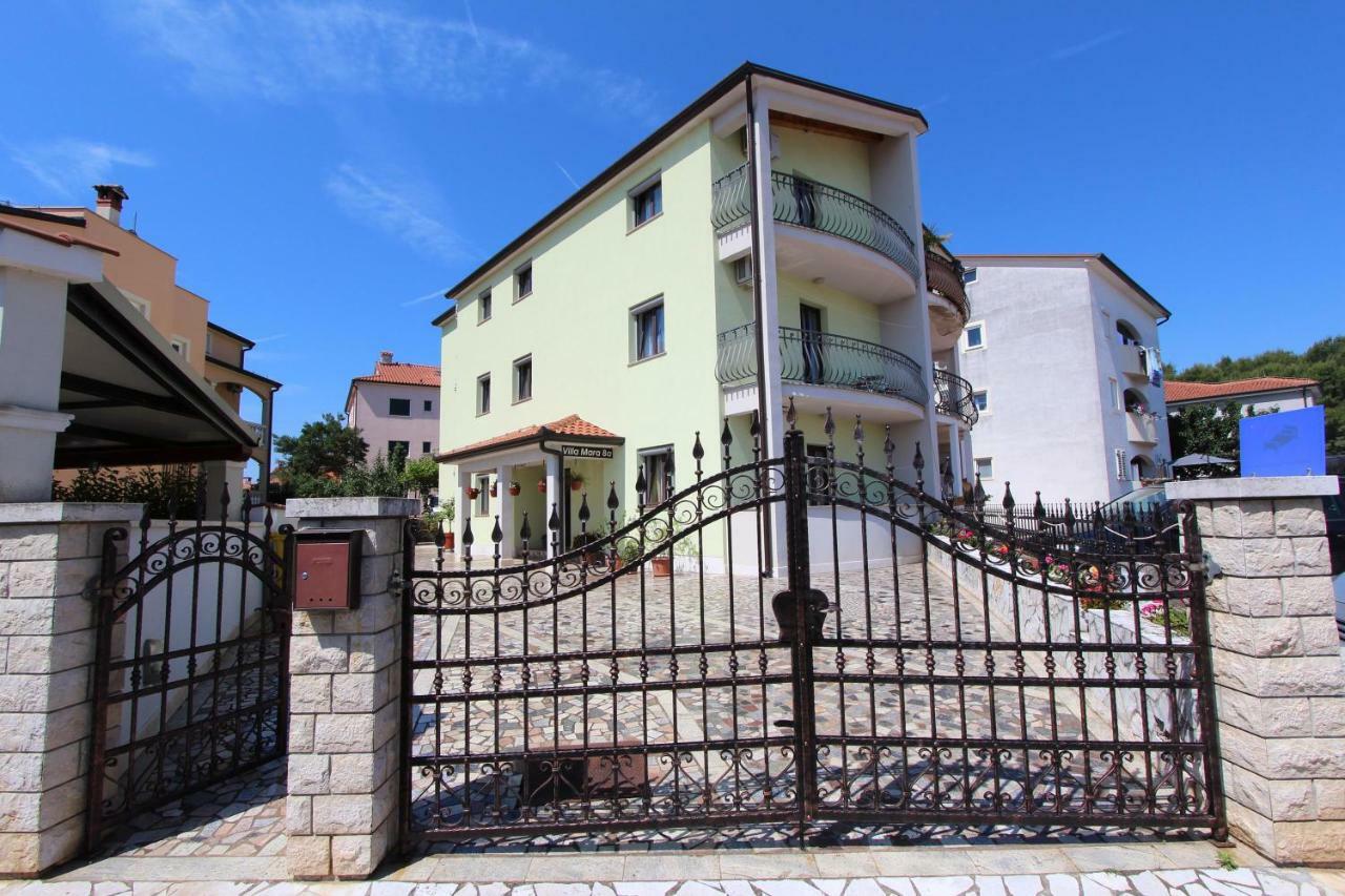 Apartments Villa Mara Ровин Екстериор снимка